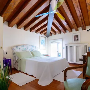 Mini Deluxe Isola Di Mezzo Italia
