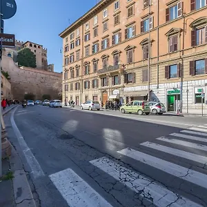 Manfredi House San Pietro Rome